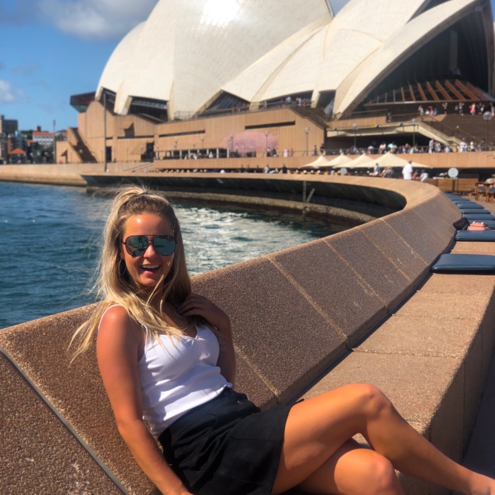 Meet your Posher, Crystal